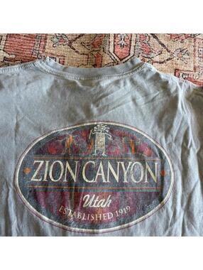 Rare vintage Zion Canyon Utah faded grey cotton graphic boxy t-shirt